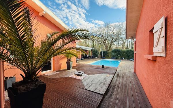 Maison à vendre    7 pièces • 222,07 m2 Saint-Vincent-de-Tyrosse