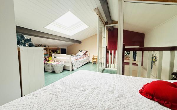 Maison à vendre    7 pièces • 222,07 m2 Saint-Vincent-de-Tyrosse