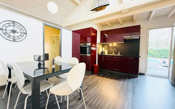 Maison à vendre    7 pièces • 222,07 m2 Saint-Vincent-de-Tyrosse