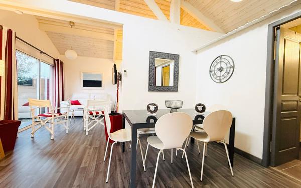 Maison à vendre    7 pièces • 222,07 m2 Saint-Vincent-de-Tyrosse