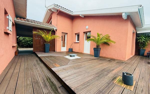 Maison à vendre    7 pièces • 222,07 m2 Saint-Vincent-de-Tyrosse