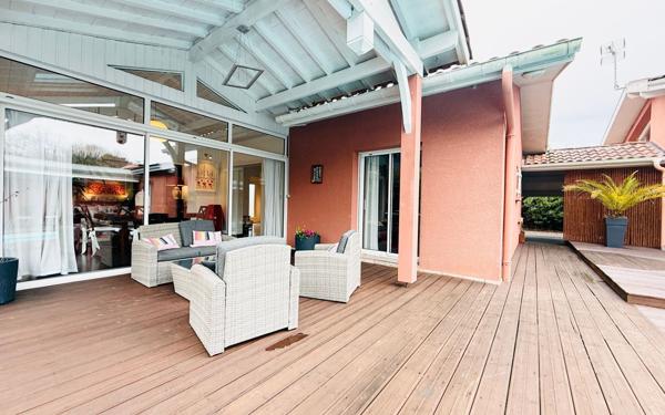 Maison à vendre    7 pièces • 222,07 m2 Saint-Vincent-de-Tyrosse