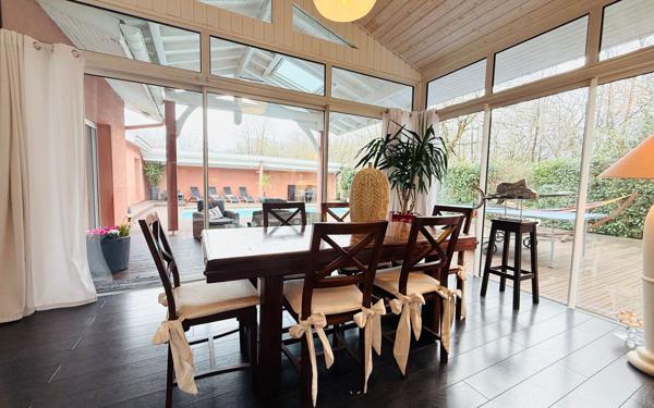 Maison à vendre    7 pièces • 222,07 m2 Saint-Vincent-de-Tyrosse