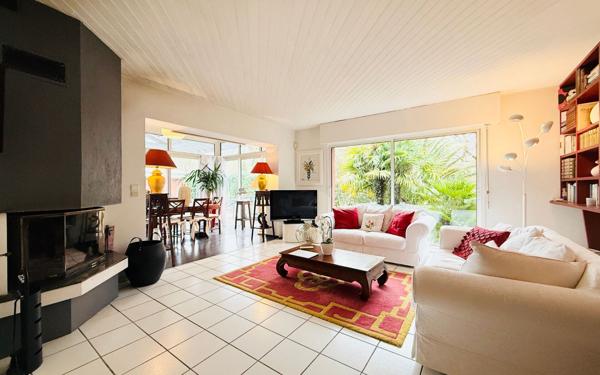 Maison à vendre    7 pièces • 222,07 m2 Saint-Vincent-de-Tyrosse