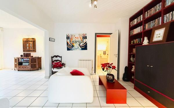 Maison à vendre    7 pièces • 222,07 m2 Saint-Vincent-de-Tyrosse