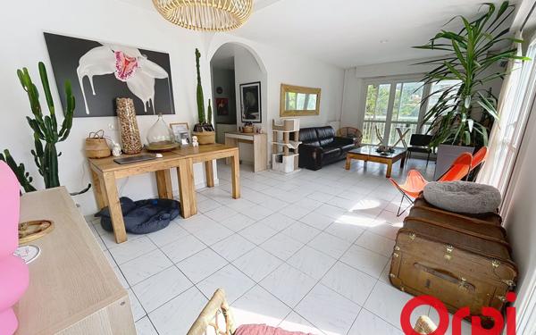 Appartement à vendre    4 pièces • 74 m2 Marseille 10