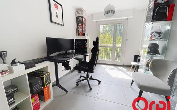 Appartement à vendre    4 pièces • 74 m2 Marseille 10