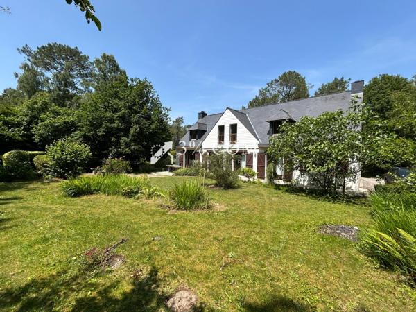 Maison 8 pièce(s) 5 chambre(s) 205 m²