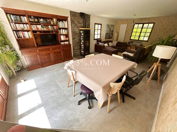 Maison 8 pièce(s) 5 chambre(s) 205 m²