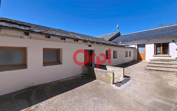 Appartement à vendre    4 pièces • 112 m2 Enveitg