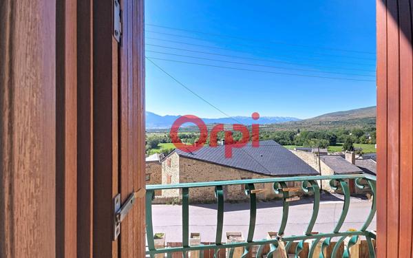 Appartement à vendre    4 pièces • 112 m2 Enveitg