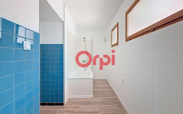 Appartement à vendre    4 pièces • 112 m2 Enveitg