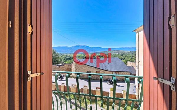 Appartement à vendre    4 pièces • 112 m2 Enveitg