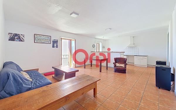 Appartement à vendre    4 pièces • 112 m2 Enveitg