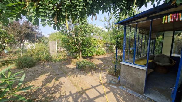 Maison proche ecoles , gare TGV , pharmacie , autoroute A 10