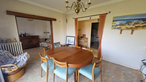 Maison proche ecoles , gare TGV , pharmacie , autoroute A 10