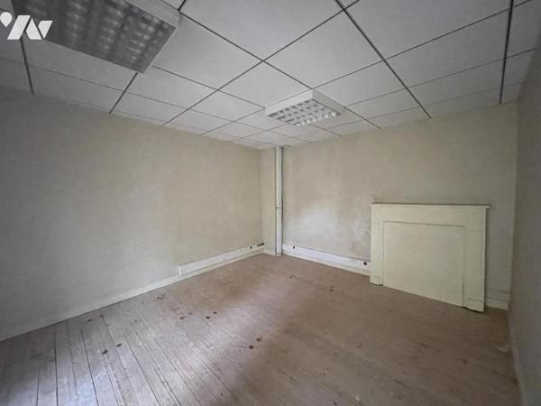 Locminé, local professionnel en centre-ville