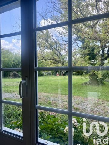 House for sale 3 rooms 88 m² Saint-Savin