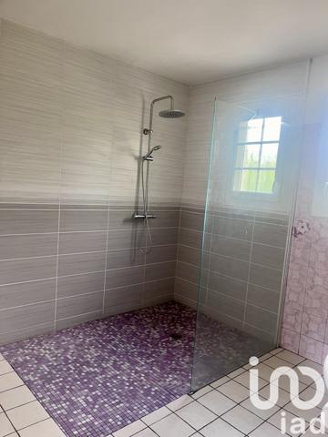 House for sale 3 rooms 88 m² Saint-Savin