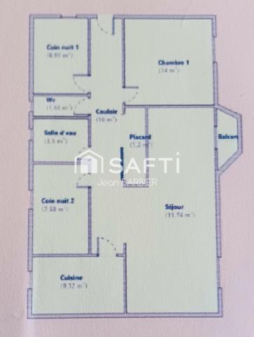 Sur la commune de Bandol, a cinq minutes a pied des plages, dans une batisse des années 30, haut de villa de 85m² de type 4 avec jardin privatif exposé Sud surplombant la baie de rénecros