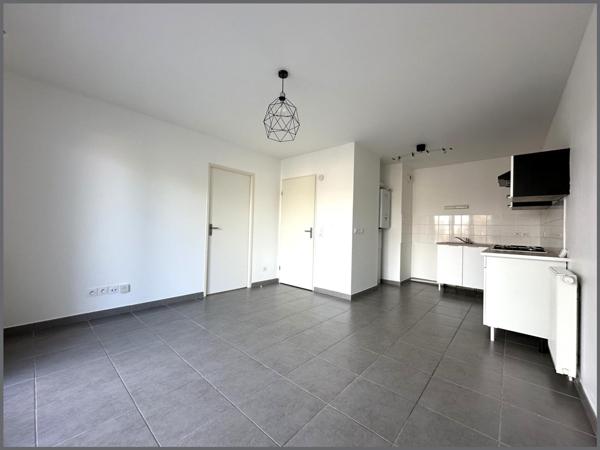 Appartement T2 récent avec balcon et parking !