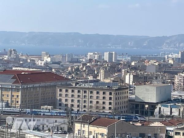 T2 C.FLAMARION/LONGHAMP 13004,  dernier étage 9° , surf: 67m²+ terrasse 12m² et balcon mer et ville