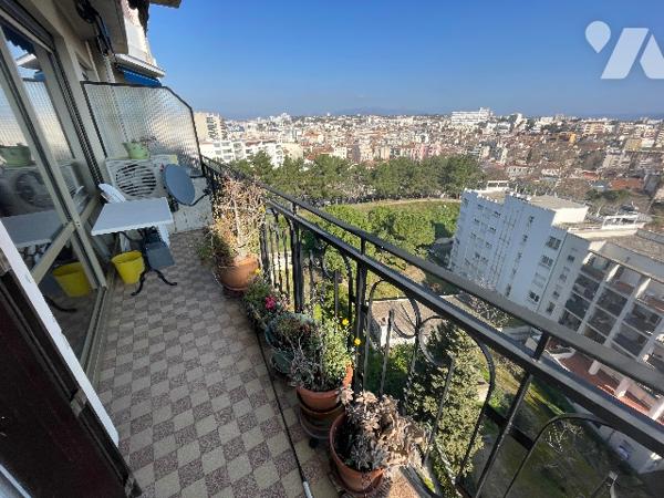 T2 C.FLAMARION/LONGHAMP 13004,  dernier étage 9° , surf: 67m²+ terrasse 12m² et balcon mer et ville