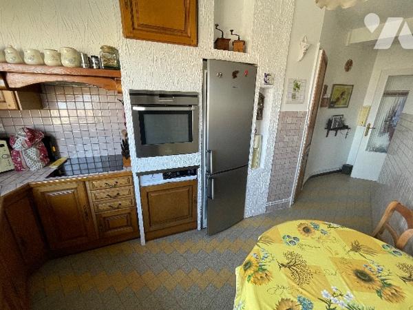 T2 C.FLAMARION/LONGHAMP 13004,  dernier étage 9° , surf: 67m²+ terrasse 12m² et balcon mer et ville