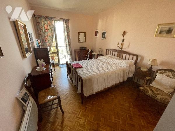 T2 C.FLAMARION/LONGHAMP 13004,  dernier étage 9° , surf: 67m²+ terrasse 12m² et balcon mer et ville