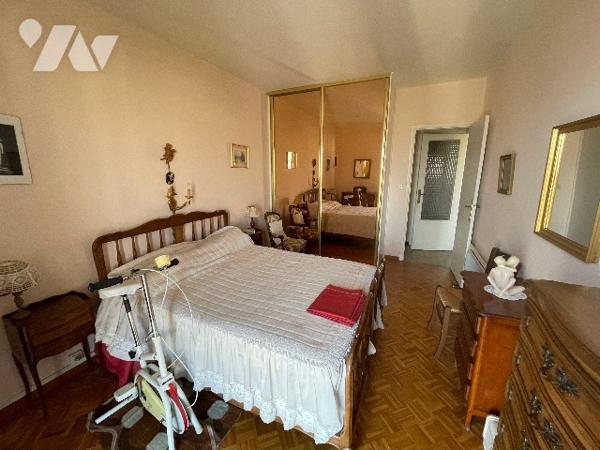 T2 C.FLAMARION/LONGHAMP 13004,  dernier étage 9° , surf: 67m²+ terrasse 12m² et balcon mer et ville