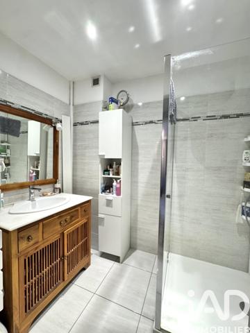 Appartement à vendre 3 pièces 62 m² Nîmes-Saint-Césaire