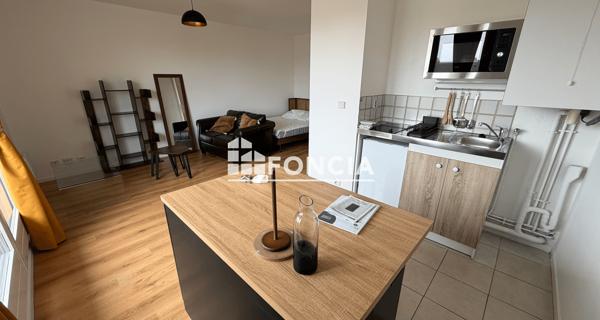 Location Studio meublé 28.15 m² - Montigny-le-bretonneux 78180