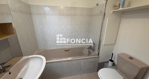 Location Studio meublé 28.15 m² - Montigny-le-bretonneux 78180