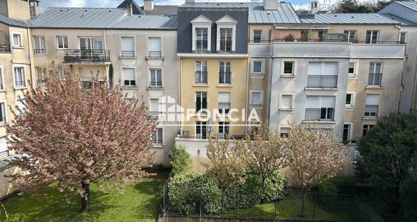 Location Appartement 3 pièces 66.12 m² - Le Plessis-robinson 92350