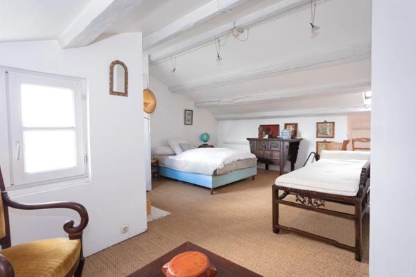 Maison de ville XIXe siècle – 5 chambres – 185 m² – Rochefort centre