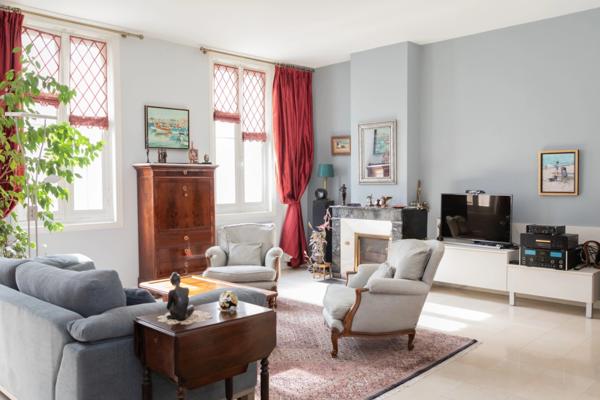 Maison de ville XIXe siècle – 5 chambres – 185 m² – Rochefort centre