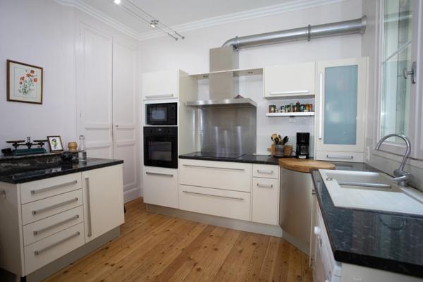 Maison de ville XIXe siècle – 5 chambres – 185 m² – Rochefort centre