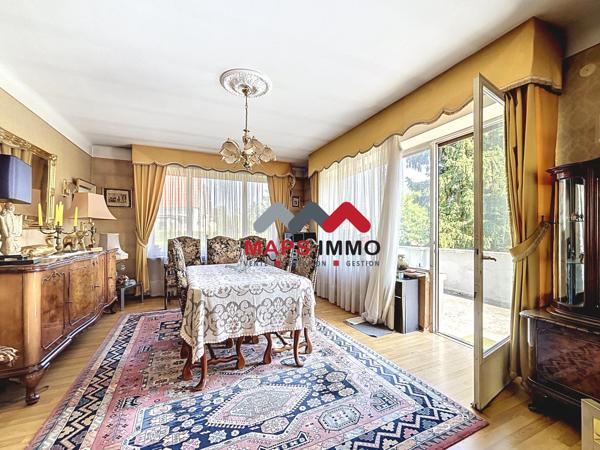 Maison
                                                                                                                                                                                                                                                                                                                        8 pièce(s)                                                                                                                                                                                                          6 chambre(s)                                                                                                                                                                                                          203  m²