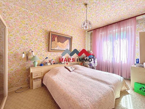 Maison
                                                                                                                                                                                                                                                                                                                        8 pièce(s)                                                                                                                                                                                                          6 chambre(s)                                                                                                                                                                                                          203  m²