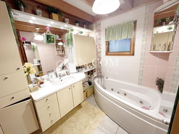 Chalet 9 pièce(s) 4 chambre(s) 147 m²