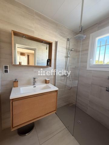 Maison
         5 pièces
        - 162 m² Bien prestige 730 000 € *
