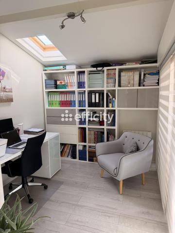 Maison
         5 pièces
        - 162 m² Bien prestige 730 000 € *