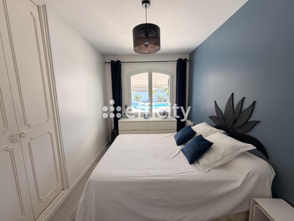 Maison
         5 pièces
        - 162 m² Bien prestige 730 000 € *