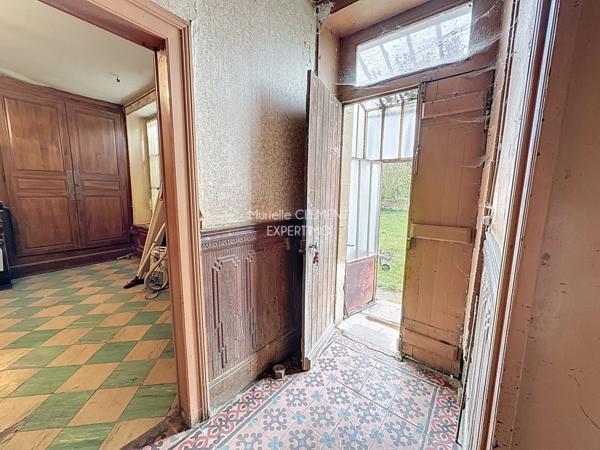 Mouron (08250) Corps de ferme avec granges et pâtures