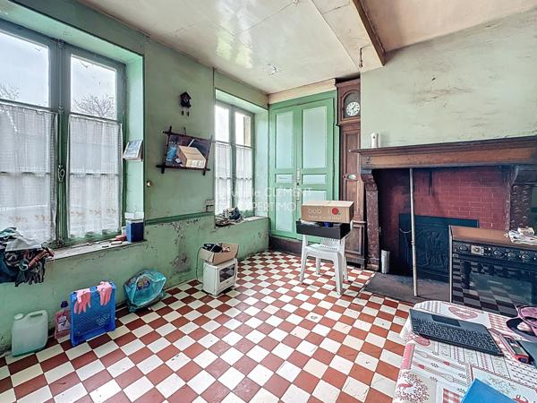 Mouron (08250) Corps de ferme avec granges et pâtures