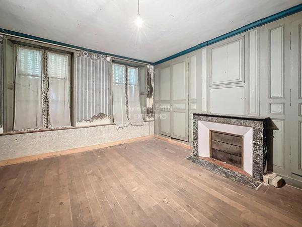 Mouron (08250) Corps de ferme avec granges et pâtures