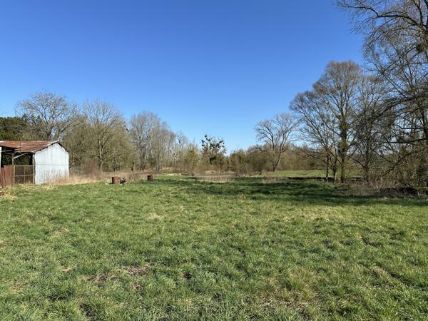 Mouron (08250) Corps de ferme avec granges et pâtures