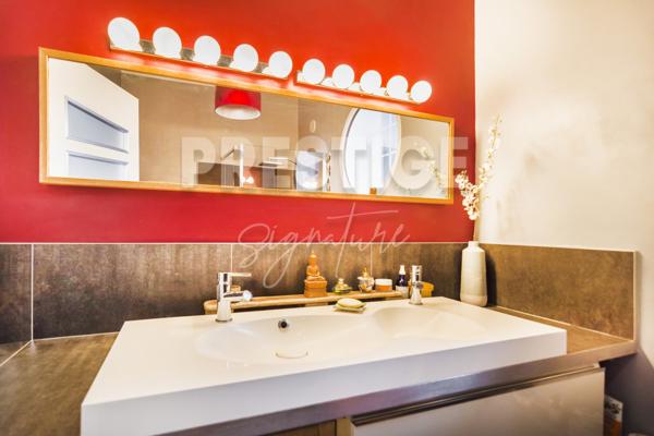 Maison
                                                                                                                                                                                                                                                                                                                        9 pièce(s)                                                                                                                                                                                                          5 chambre(s)                                                                                                                                                                                                          160  m²