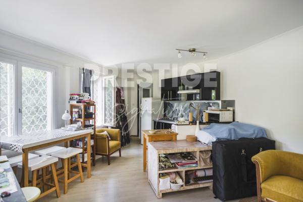 Maison
                                                                                                                                                                                                                                                                                                                        9 pièce(s)                                                                                                                                                                                                          5 chambre(s)                                                                                                                                                                                                          160  m²