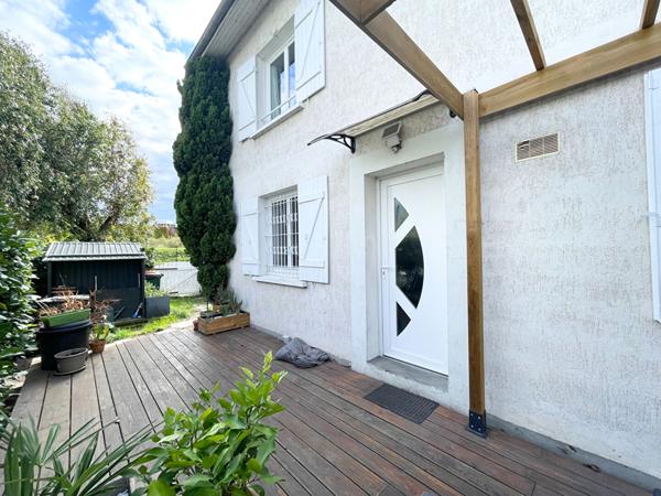 PESSAC - SAINT MARTIN - Maison a etage - 99m2 - 3 chambres - Jardin - Terrasse